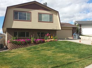 5204 Cable Ave, Cheyenne, WY 82009
