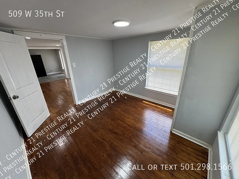 509 W 35th St — Photo 9