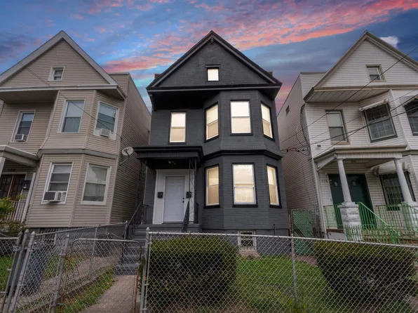 118 Orient Ave, Jersey City, NJ 07305