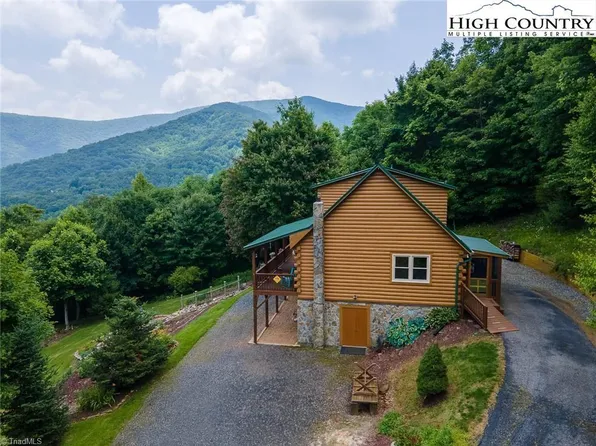 159 Spring St, West Jefferson, NC 28694
