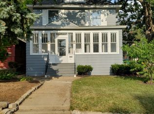 161 S Chapel St, Elgin, IL 60120