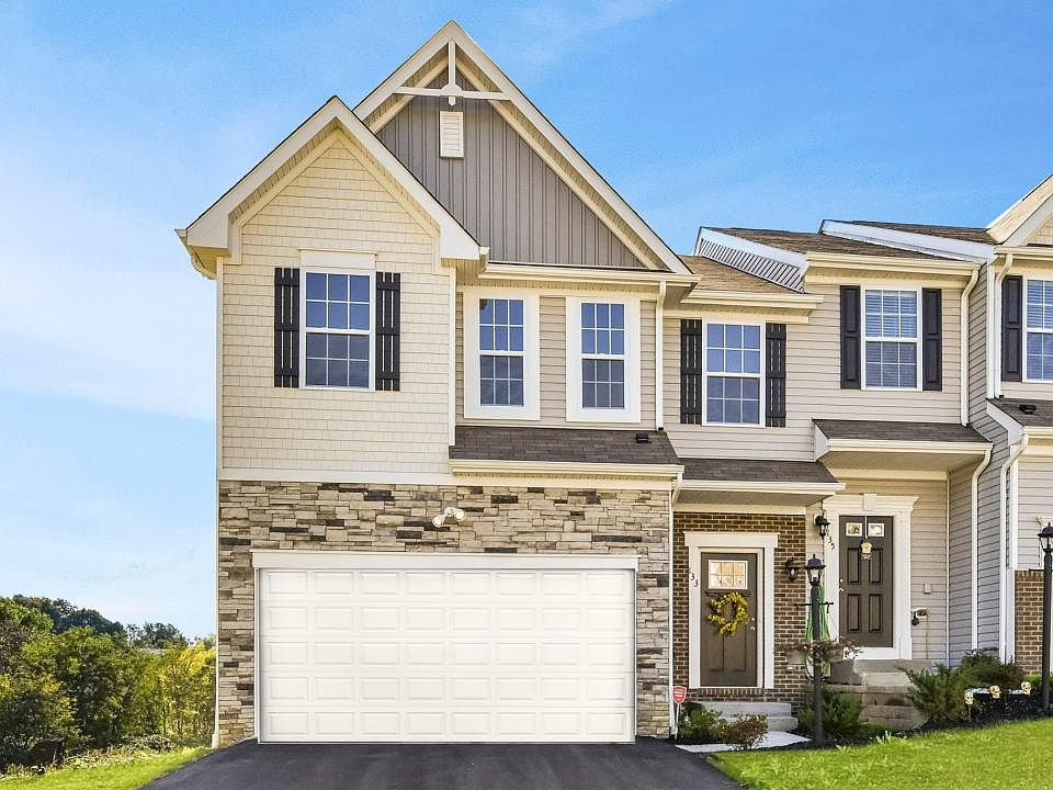 The only townhomes that live like single-family homes less than a mile from Brice Road and I-70.