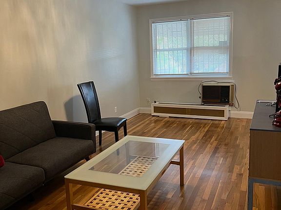 3rd image of 10219 Avenue N Floor 2