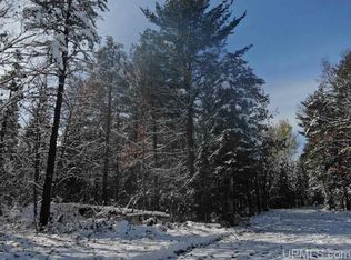 151 Snowfield Rd, Negaunee, MI 49866