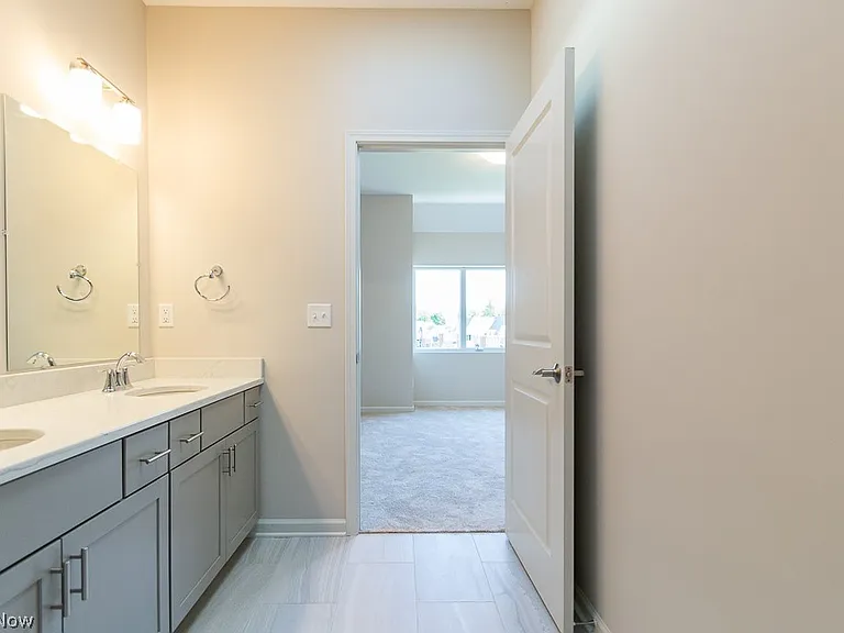 27 Ashbourne Dr — Photo 22