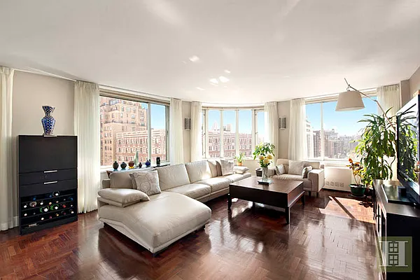 Rented by Halstead Real Estate | media 16