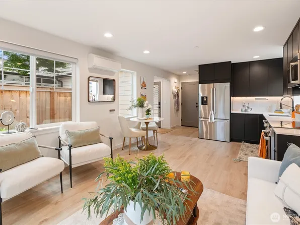 12060 8th Avenue NW #B, Seattle, WA 98177