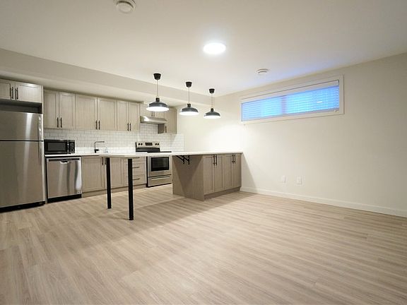 4th image of 11907 133rd Ave NW