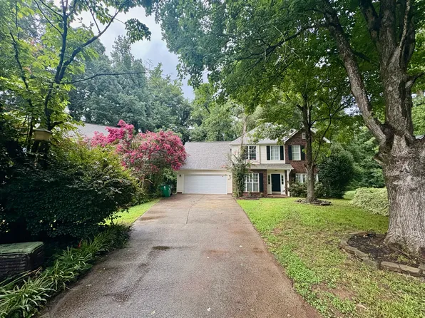 5517 Brook Falls Ct, Charlotte, NC 28269