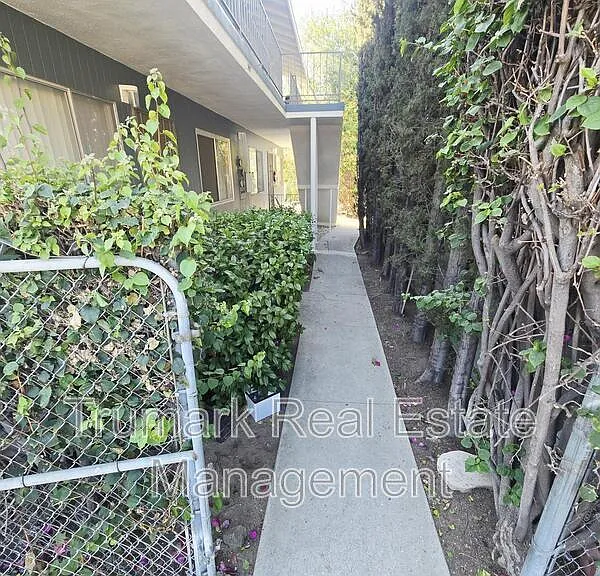433 W Garfield Ave — Photo 8
