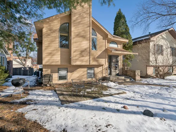 4340 Halifax Ave N, Robbinsdale, MN 55422