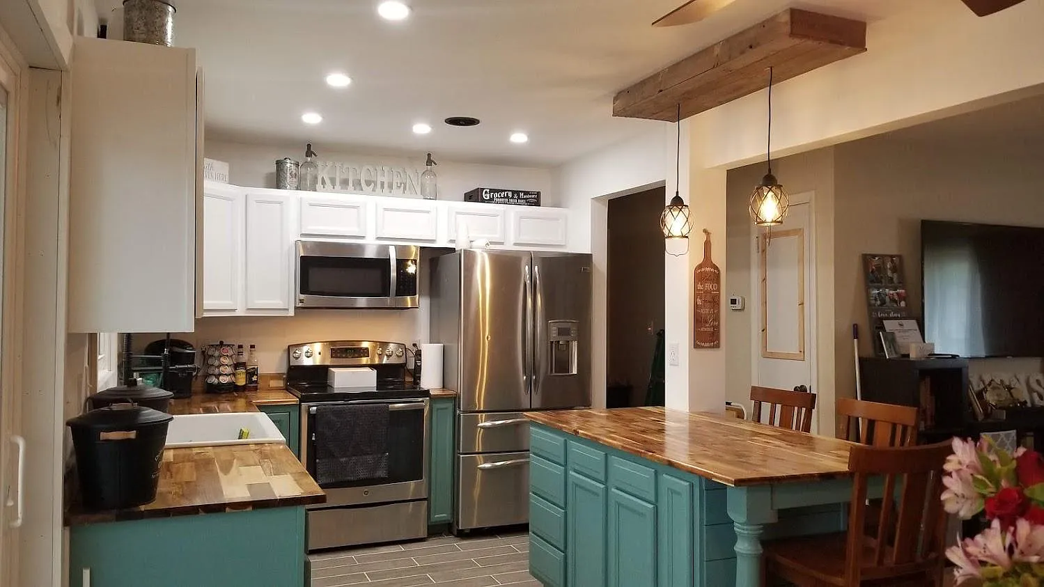 102 E Royce Dr — Photo 3