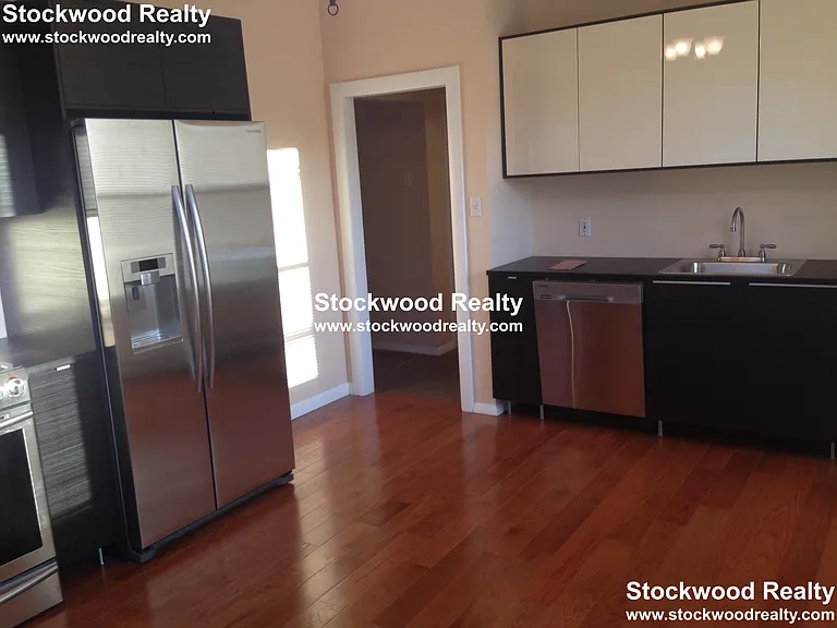 41 Howell St #2 — Photo 38