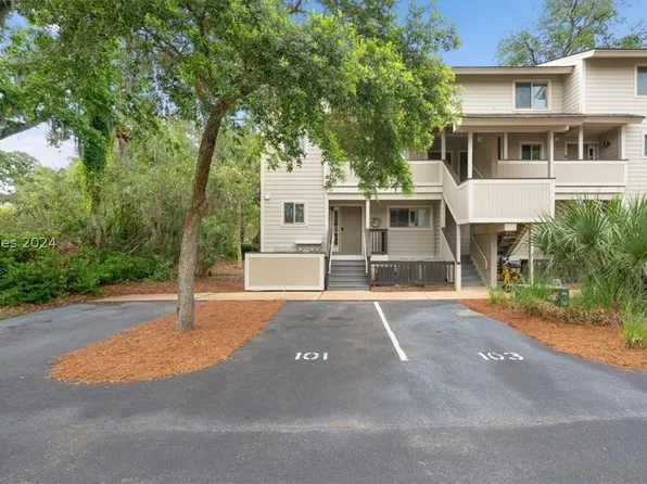 5 Tanglewood Dr APT 101, Hilton Head Island, SC 29928