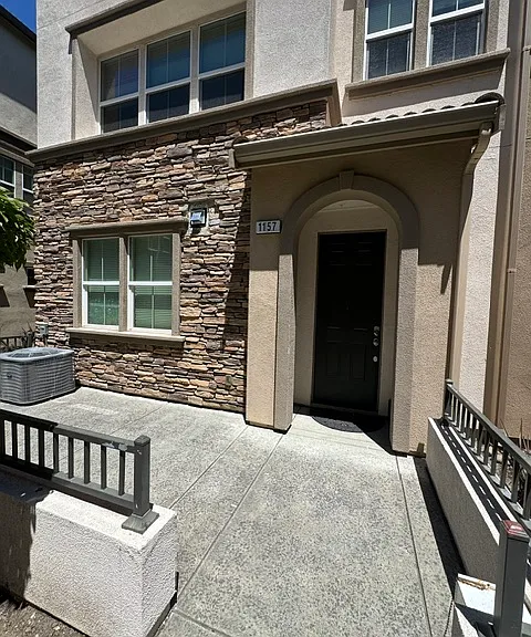 1157 Martin Luther King Dr — Photo 1