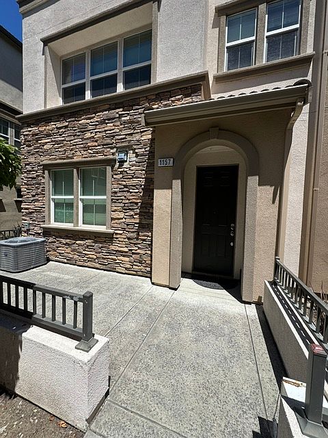 1st image of 1157 Martin Luther King Dr