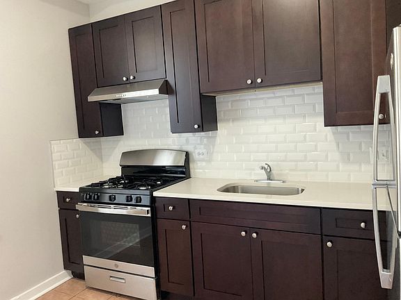 2nd image of 6138 S Woodlawn Ave #2