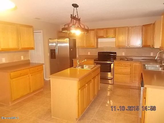 4th image of 706 Mason Dr