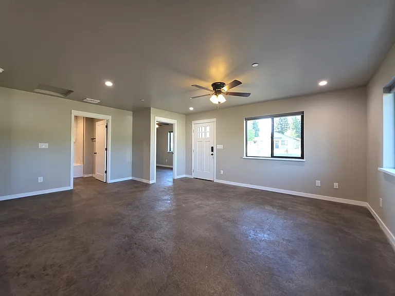 6173 Sawmill Rd — Photo 8