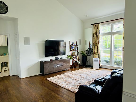 3rd image of 12382 Brown Fox Way