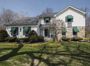 143 Carriage Rd, Chicopee, MA 01013