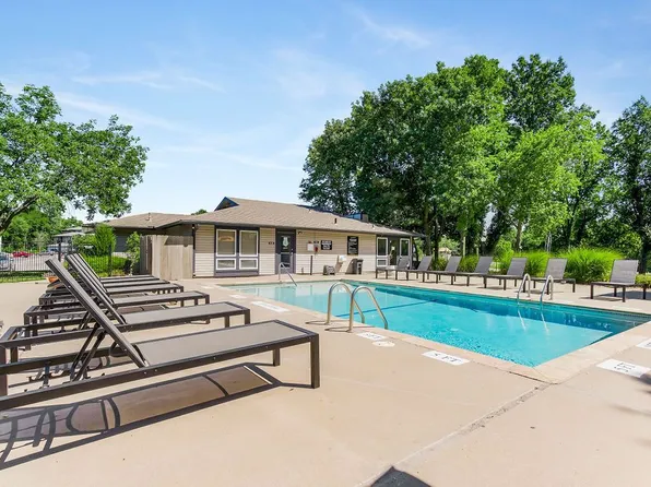 Falcon Point Apartments