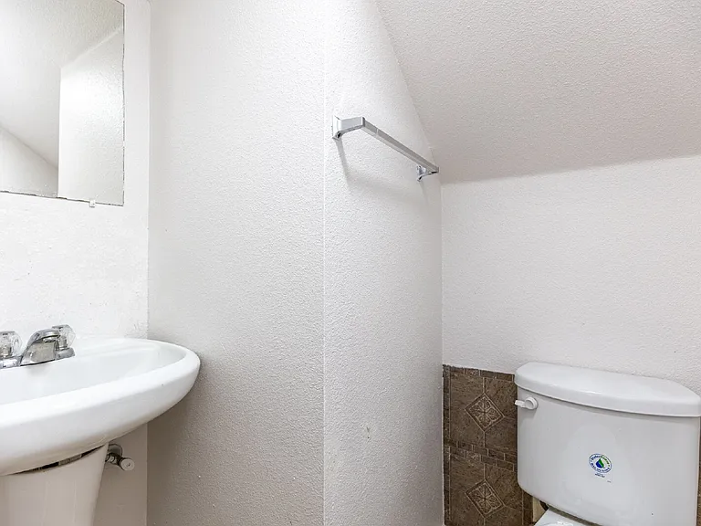 114 Garner St — Photo 7