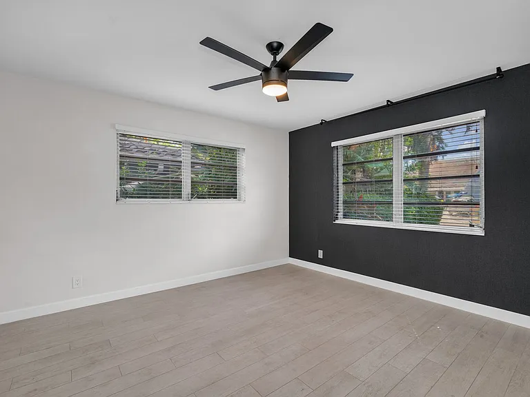 1351 Van Buren St — Photo 1
