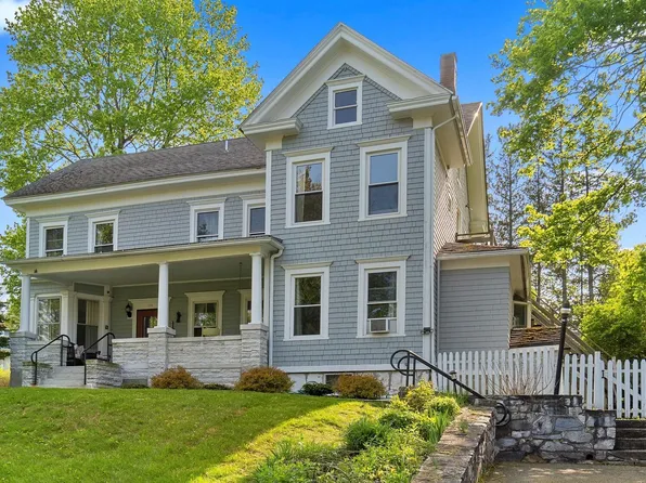 182 W Park St, Lee, MA 01238