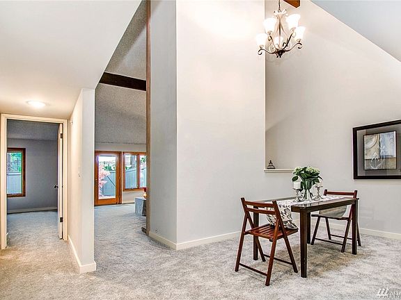 4th image of 14226 NE 2nd Pl #65G