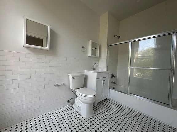 4th image of 489 Putnam Ave #3A