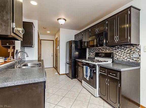 5th image of 5265 Diamond Dr #B