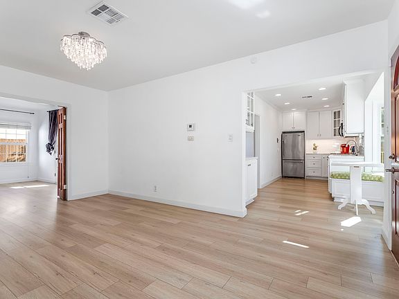 5th image of 10734 Oro Vista Ave