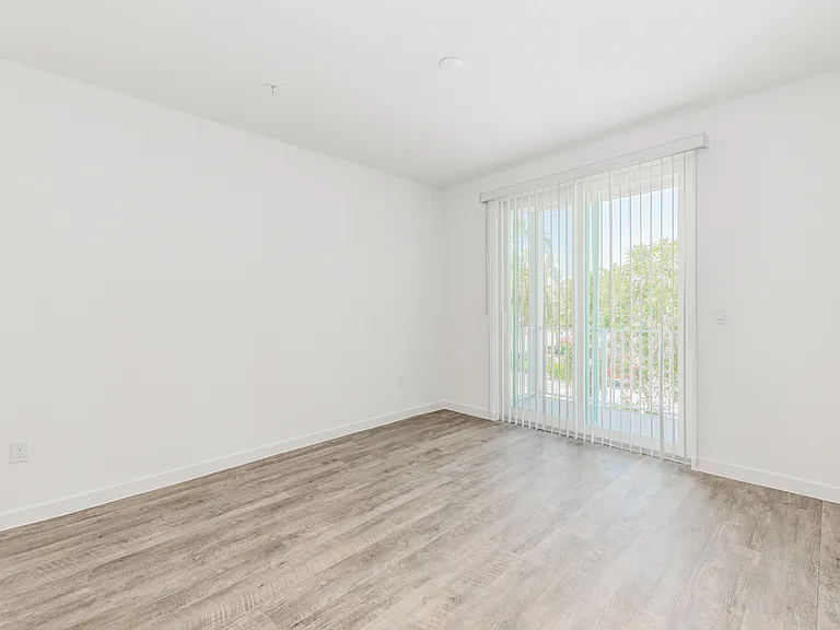 1010 Dakota Dr — Photo 7