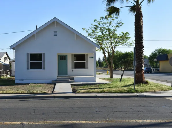 1504 Davis St, Livingston, CA 95334