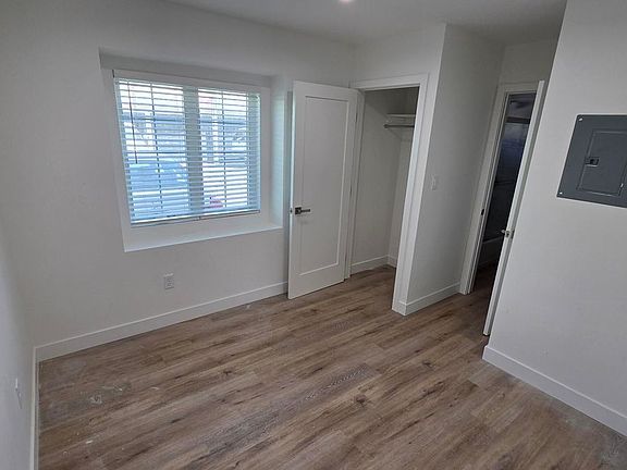 2nd image of 988 El Camino Dr #105