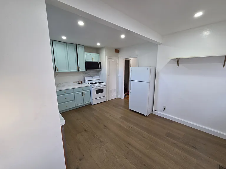 3916 Quigley St — Photo 9