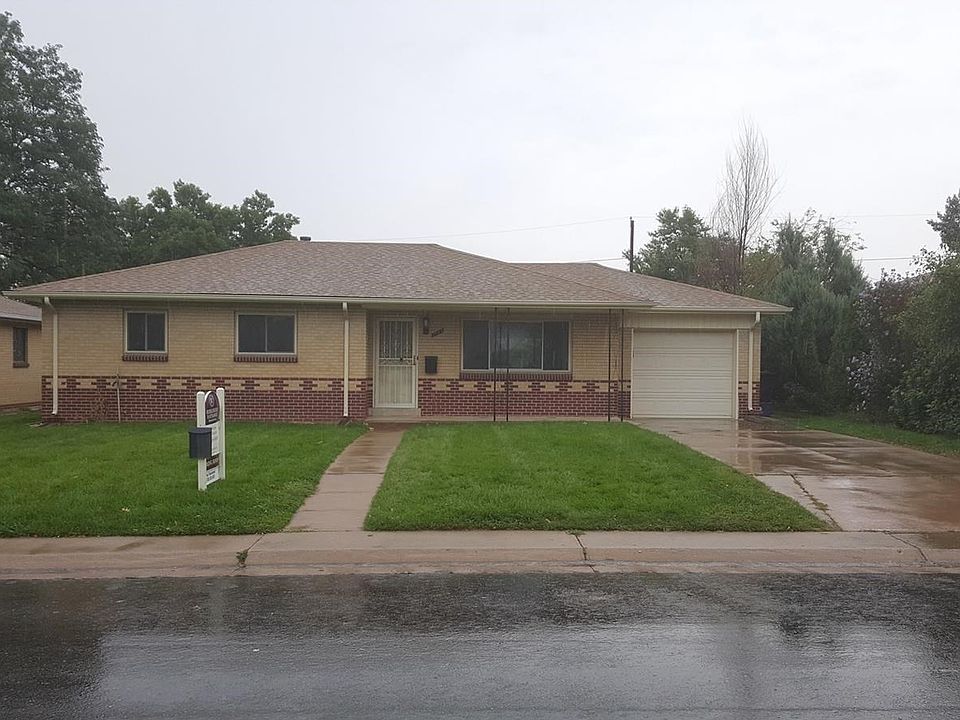 Solid Brick Ranch 1/2 Block from the Park