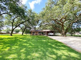 535 Fm 1406 Rd, Winnie, TX 77665