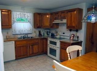 8 Lorri Rd, Derry, NH 03038