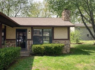 719 Oxen Dr, Belleville, IL