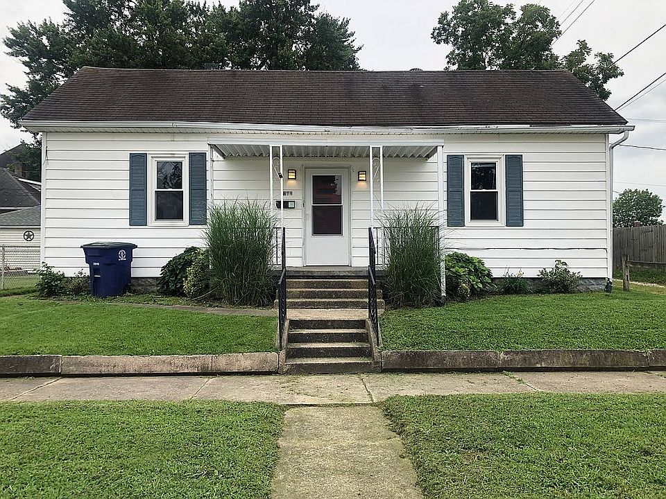 1st image of 217 E Pinkney St