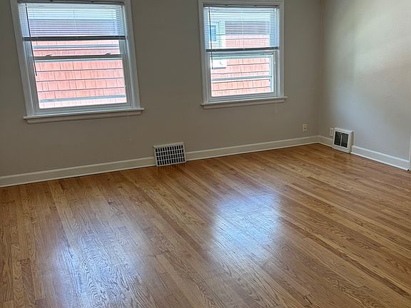 2nd image of 4458 N Woodburn St