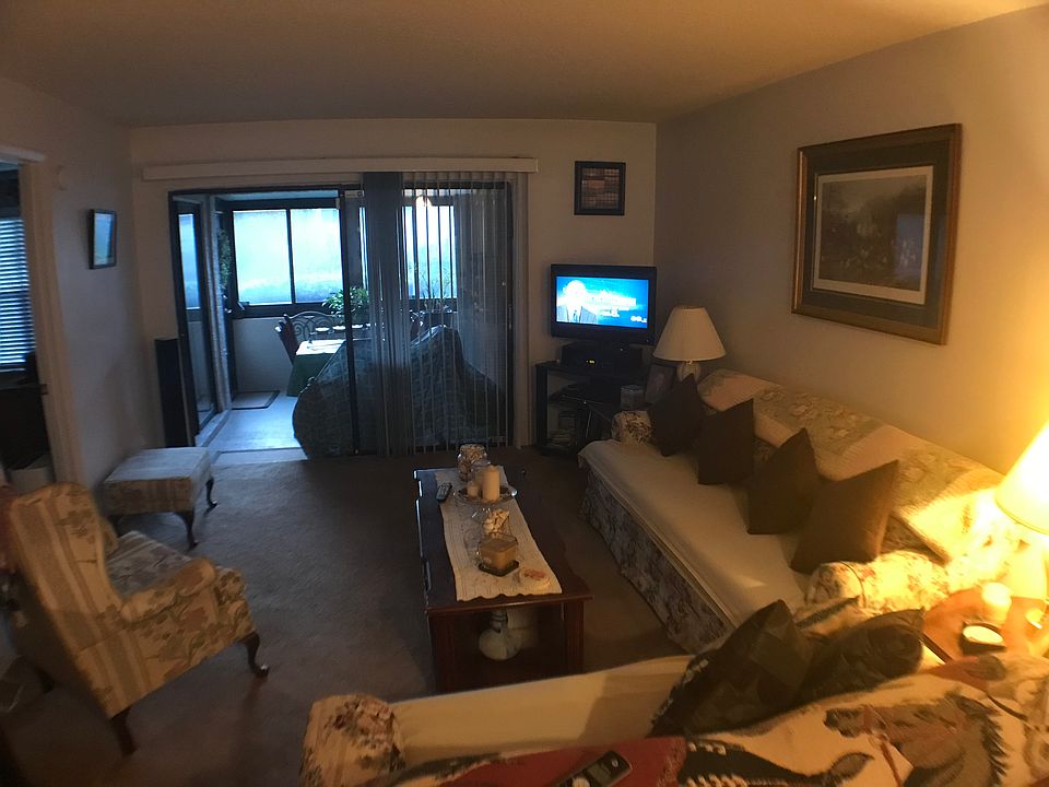 2nd image of 7814 Niagara Ave #204