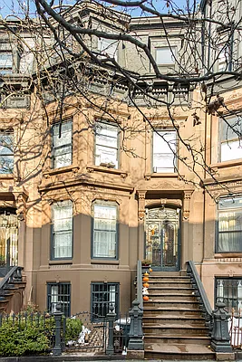 Rented by Corcoran | media 24