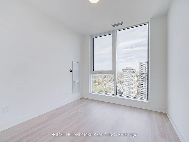 25 Cordova Ave #Penthouse 13 — Photo 29