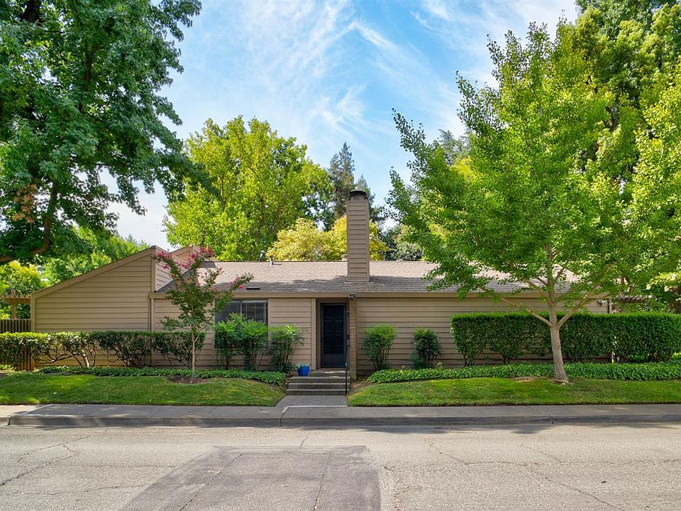 1st image of 424 Hartnell Pl