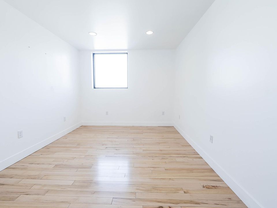 1st image of 2721 W Holden Pl #2