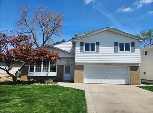 6447 Hamden Rd, Parma Heights, OH 44130