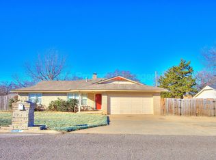 921 Harrison St, Harrah, OK 73045